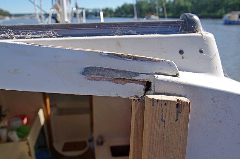 companionway03.jpg