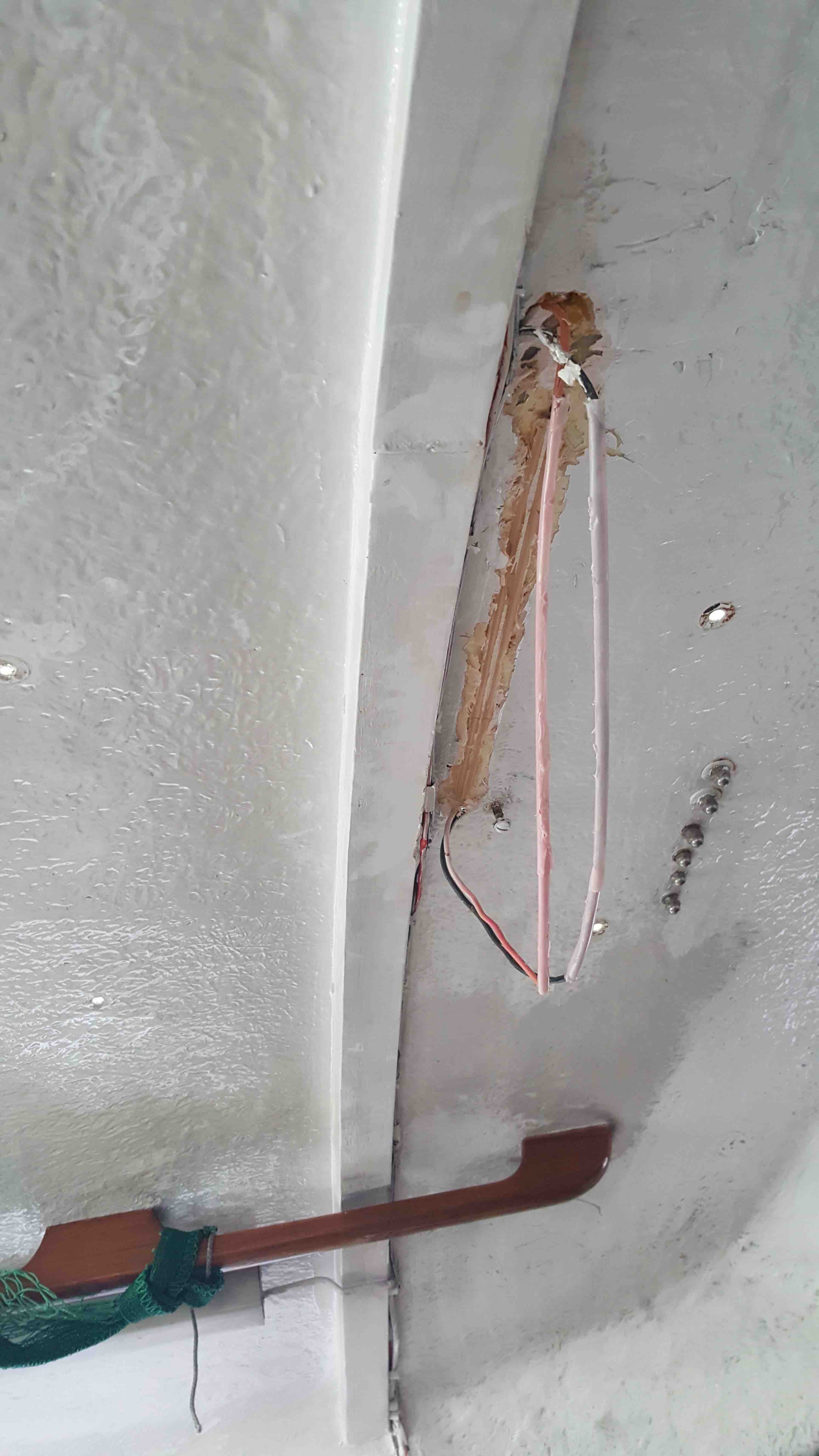 Wires 2.jpg