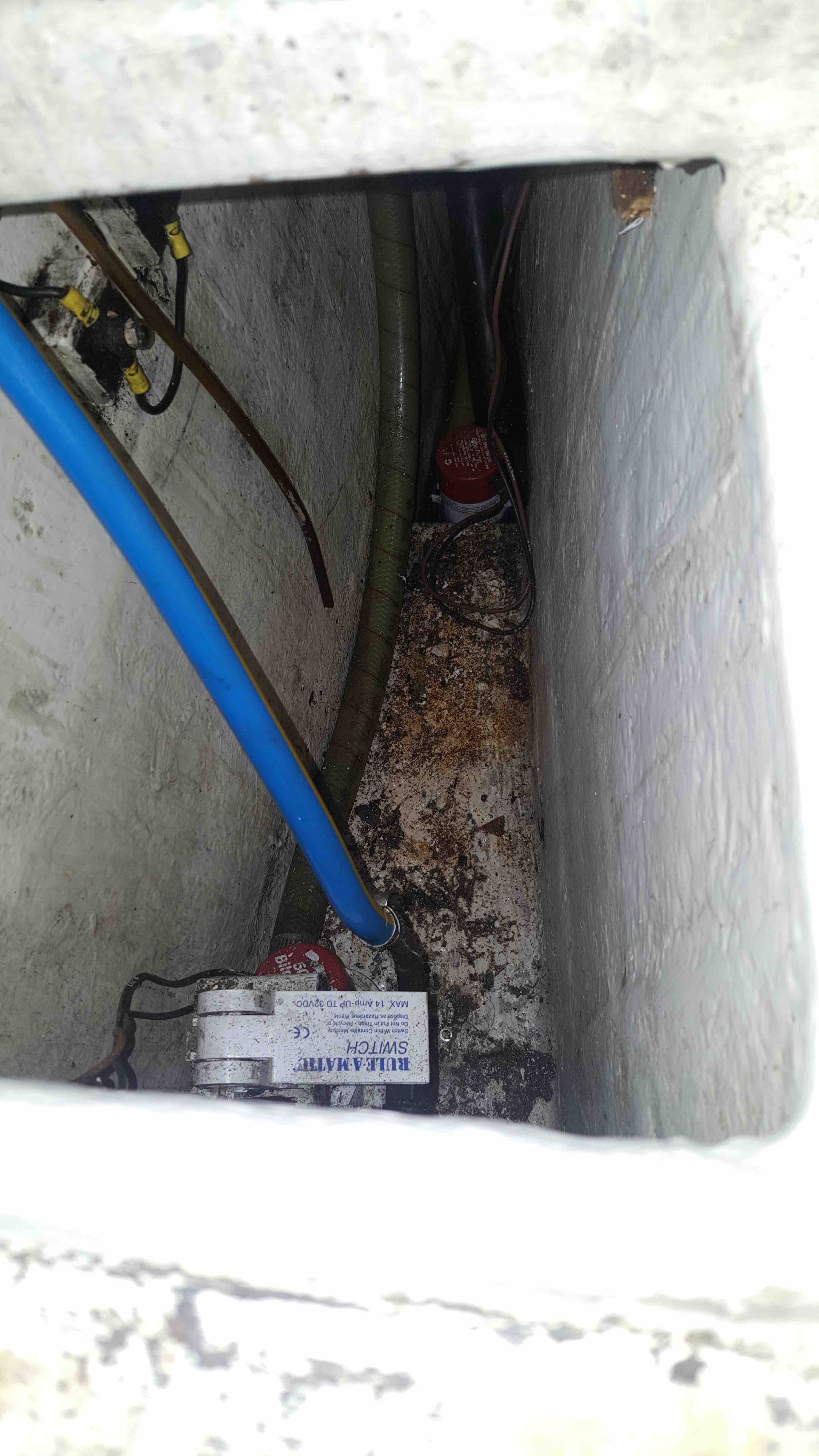 water hose and bilge pump.jpg